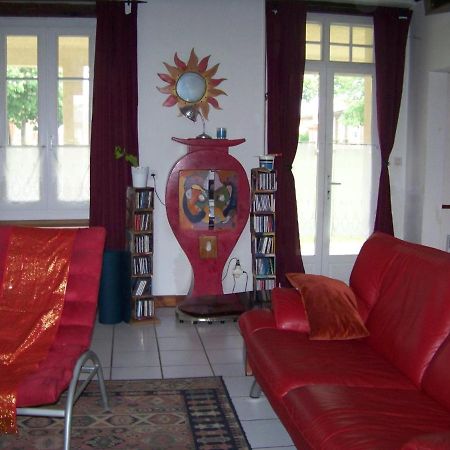 Grande Maison Atypique Le Burgaud Екстериор снимка