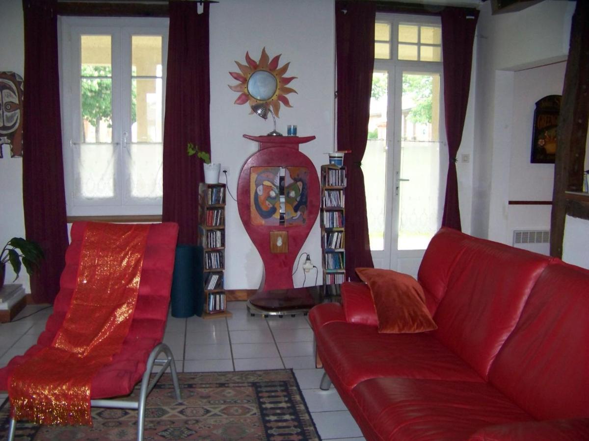 Grande Maison Atypique Le Burgaud Екстериор снимка
